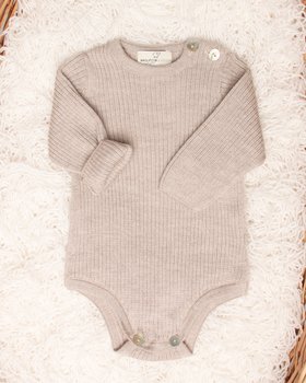 Baby-Body für Neugeborene aus Wolle und Seidenstrick