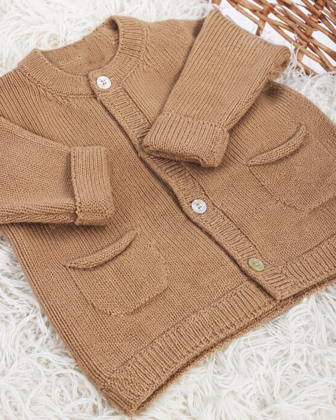 Jacket with pockets in pure merino wool