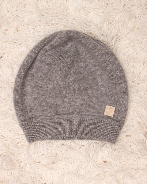 Pure cashmere cap