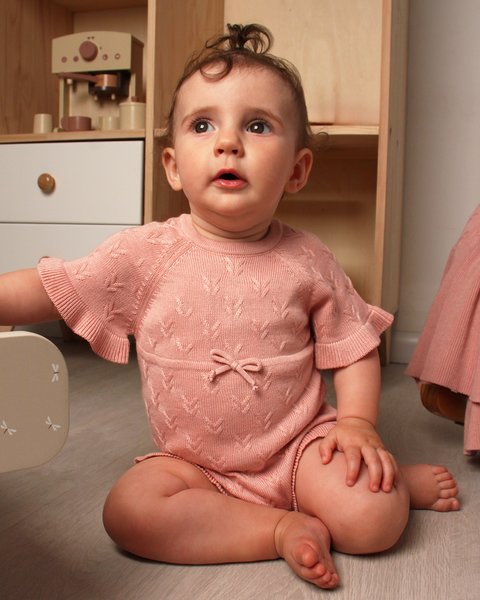 Tutina corta neonata in bamboo e cotone naturali - aura traforata