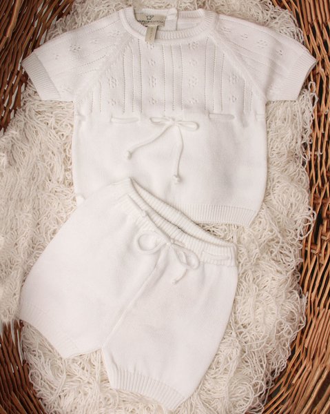 Completo in maglia amaranto in puro cotone bio neonate